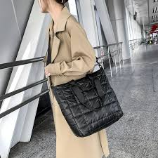 ブラッククロコのトートバッグ